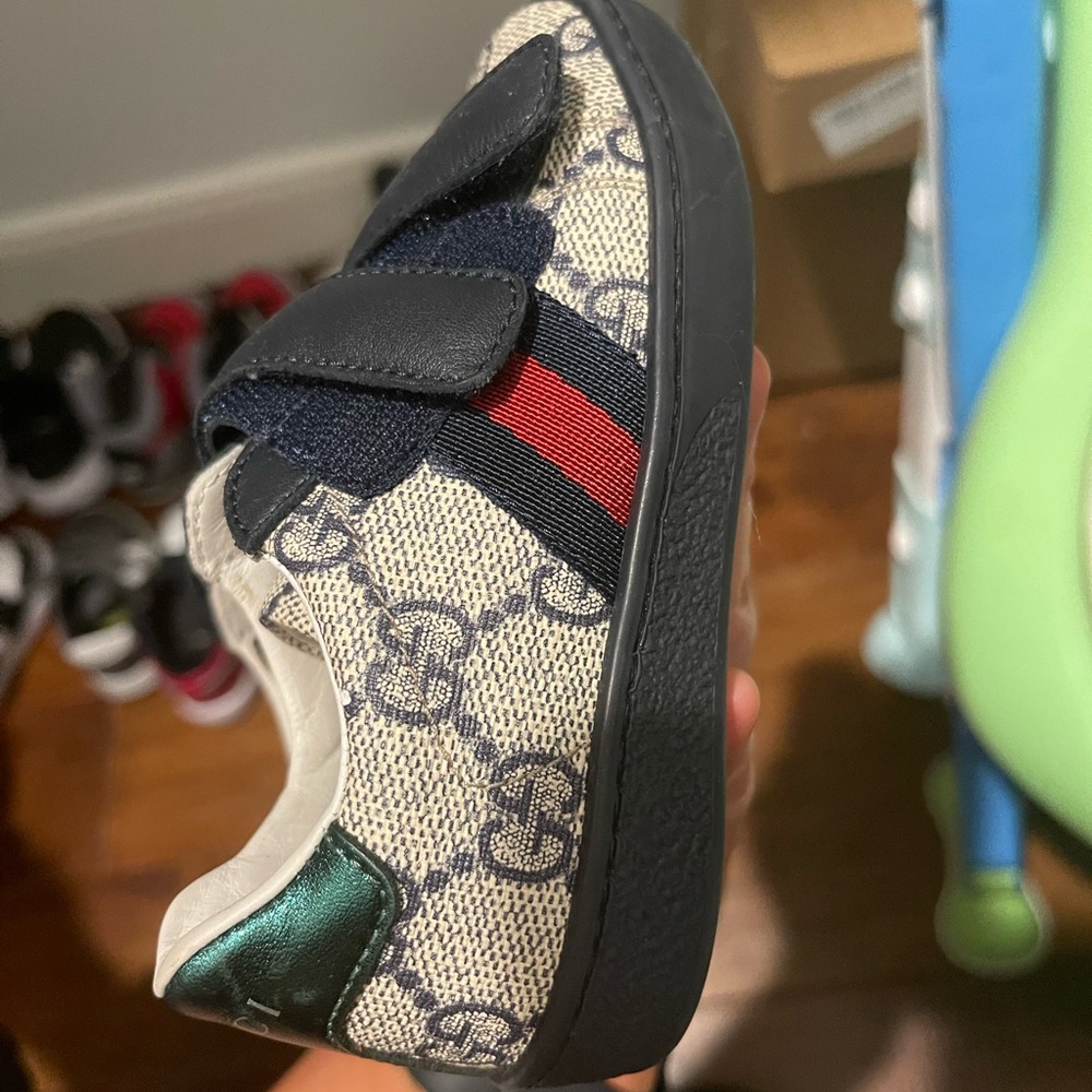 Baby Gucci shoes size 23 worn once. Great condition
